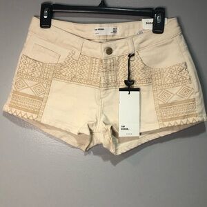 Zara Trafaluc Embroidered Denim Jean Shorts tan khaki NWT